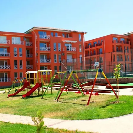Sunny Day 6 Apartment