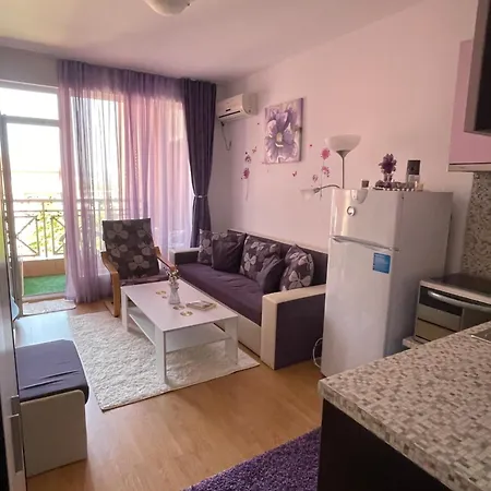 Sunny Day 6 Apartment *